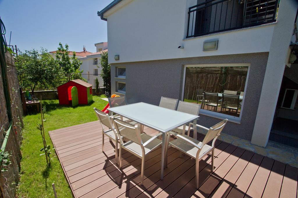 Villa Gg Podstrana Bagian luar foto